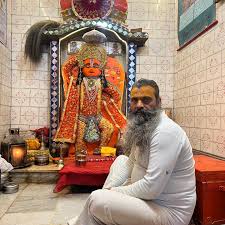pandit ji Dandraua hanuman mandir